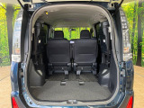 後席を格納すると、これだけの広さが!シーンに合わせたシートアレンジで、大きな荷物も積むことが出来ます♪
