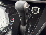 【 シフト 】シフトも操作しやすく快適なドライブを楽しんでいただけます。