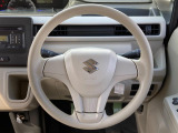 ステアリングも使用感が少なく、きれいな状態となっております♪