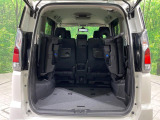後席を格納すると、これだけの広さが!シーンに合わせたシートアレンジで、大きな荷物も積むことが出来ます♪
