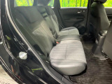 コンパクトカーですが、セカンドシートは十分な広さがあり快適にお乗りいただけます♪シートを倒して大きな荷物を積んだりと、用途の幅が広い1台です。