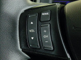 ハンドルにオーディオ&クルコンの操作スイッチが装備されています!視線を前方から外さずハンドルから手を離さずに操作できるのでとっても安全ですね♪