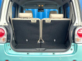 普段のお買い物や通勤、送迎等に十分な荷室スペースを確保しております。セカンドシートを倒すと、大きな荷物の積載も可能です♪