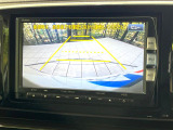【バックカメラ】駐車時に後方がリアルタイム映像で確認できます。大型商業施設や立体駐車場での駐車時や、夜間のバック時に大活躍!運転スキルに関わらず、今や必須となった装備のひとつです!