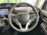 【純正革巻きステアリング】上質な革を使用することで、手にしっかり馴染みとても運転しやすいハンドルです♪
