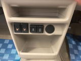 運転席・助手席にはシートヒーター機能が付いています。寒い日の心強い味方です♪