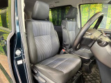 運転席シート廻りは使用感も少なく、良好な状態となっています。丁寧に使われていたことがよくわかりますね。