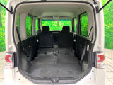 普段のお買い物や通勤、送迎等に十分な荷室スペースを確保しております。セカンドシートを倒すと、大きな荷物の積載も可能です♪