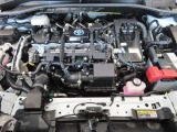 1800ccガソリンエンジン+モーターのハイブリッドです。