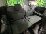 3列目シートはもちろん状態良好☆大人でもゆったりと座って頂けますので、大人数でのお出かけもラクラクです♪ご家族で、気の知れた仲間で、ドライブに行くのが楽しみですね♪