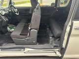助手席側にはピラー(柱)が無く、乗り降りもしやすいですよ!