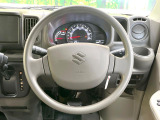ステアリングも使用感が少なく、きれいな状態となっております♪