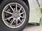 【16インチアルミホイール】外観にマッチしたアルミホイールを装着しております。各種アルミホイールや、スタッドレスタイヤも取扱いしております。是非ご相談ください♪