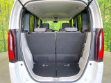 普段のお買い物や通勤、送迎等に十分な荷室スペースを確保しております。セカンドシートを倒すと、大きな荷物の積載も可能です♪