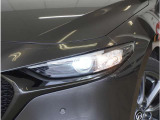 【LEDヘッドライト】省電力で長寿命の明るく運転しやすいLEDヘッドランプです。明るく照らすので暗い夜道からお客様を守ってくれます。お近くの広島マツダまでお越しください。