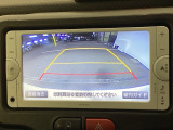 バックモニター付きで、車庫入れやバック時の後方確認をサポート。