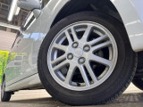【純正14インチアルミホイール】外観にマッチした純正アルミホイールを装着しております。各種社外アルミホイールや、スタッドレスタイヤも取扱いしております。是非ご相談ください♪