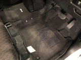 嬉しい純正フロアマット付き♪ 状態も良好です(^^♪