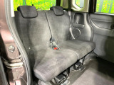 後部座席も気になるようなキズ・汚れやへたり等、大きなダメージはなく、良好な状態です。