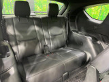 3列目シートはもちろん状態良好☆大人でもゆったりと座って頂けますので、大人数でのお出かけもラクラクです♪ご家族で、気の知れた仲間で、ドライブに行くのが楽しみですね♪