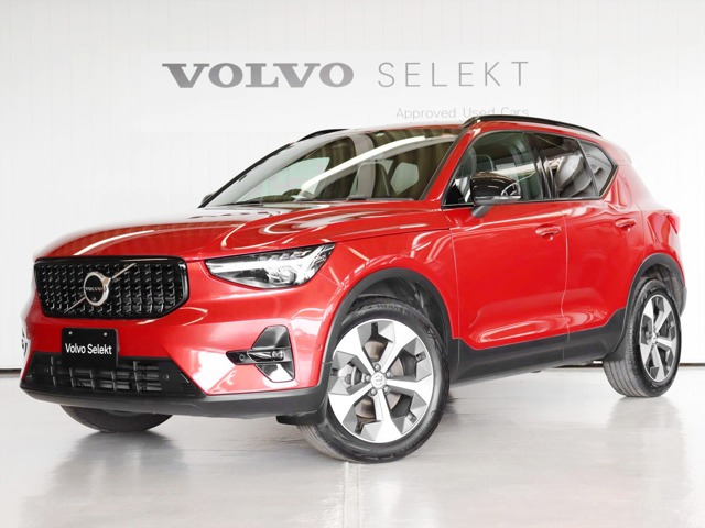 XC40 アルティメット B4 AWD ダークエディション 4WD