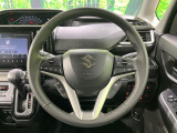 【純正革巻きステアリング】上質な革を使用することで、手にしっかり馴染みとても運転しやすいハンドルです♪