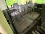 3列目シートはもちろん状態良好☆大人でもゆったりと座って頂けますので、大人数でのお出かけもラクラクです♪ご家族で、気の知れた仲間で、ドライブに行くのが楽しみですね♪