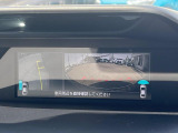 【フロント&サイド&バックカメラ】ドライバーから見にくい死角部分を映像で確認できるカメラを各所に装着。見通しがきかない場所や住宅密集地などを運転することが多い人におすすめの安心装備です。