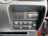 パワースライドドアなど各機能のスイッチは運転席から操作ラクラク。