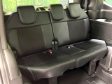 3列目シートはもちろん状態良好☆大人でもゆったりと座って頂けますので、大人数でのお出かけもラクラクです♪ご家族で、気の知れた仲間で、ドライブに行くのが楽しみですね♪