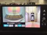【マルチビューカメラ】周囲の状況を多彩なビューでナビ画面に表示します。駐車場や見通しの悪い交差点での安心感を高めます♪