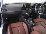 Audiのインテリアはエクステリア同様、優れたデザイン性とクオリティ、そして機能性を兼ね備えております。