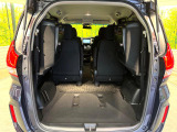 普段のお買い物や通勤、送迎等に十分な荷室スペースを確保しております。セカンドシートを倒すと、大きな荷物の積載も可能です♪