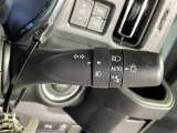 【オートライト(AUTO)】外の明るさをシステムが感知して、自動でヘッドライトが点灯します!ヘッドライトをつけ忘れを防ぐ便利機能です。