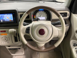 ステアリングも使用感が少なく、きれいな状態となっております♪