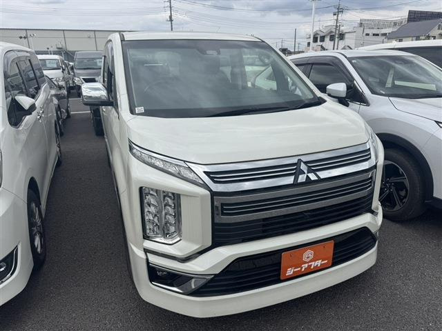 デリカD:5 アーバンギア 2.2 P エディション 4WD 10インチアルパインナビ