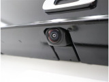 バックカメラが付いているので後方確認が非常にしやすいです。今や運転初心者も熟練者も必須装備!ついていて損はないですね♪