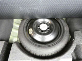 【応急用タイヤ】応急用タイヤが付属します。こちらもしっかりと点検してお渡しいたします。