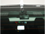 リヤ用ドライブレコーダー装備!これがあれば、相手方が危険運転をしてきた場合などでも客観的に証明でき、事故や事件の直接的な証拠の確保にも生り得ます。