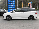 こちらのプレマシーはオークション評価5点中4.5点評価がついている状態の良い車両になります^^定休日無しで営業しておりますので、お気軽にお立ち寄り下さい^^