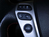 ステアリングスイッチでオーディオの操作ができます。