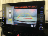 【パノラミックビューモニター】真上から見下ろしたような視点で確認できるバックカメラ搭載!死角も見やすく駐車もラクラクです!