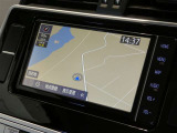純正ナビを装備。タッチパネル式で使いやすく、お出かけもラクラクです。