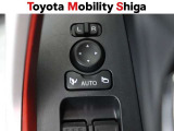駐車時に便利なスマ-トキ-連動オ-ト格納式ドアミラーを装備しています。施錠すると自動的にドアミラーを格納する便利な機能です!