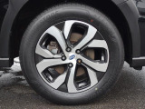 純正アルミホイール装備、足元をオシャレに魅せます!