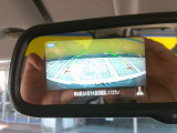 アラウンドビューモニターは自分の車を上空から見ているような画像で駐車場へ止められます♪日産独自のサポートシステムです♪