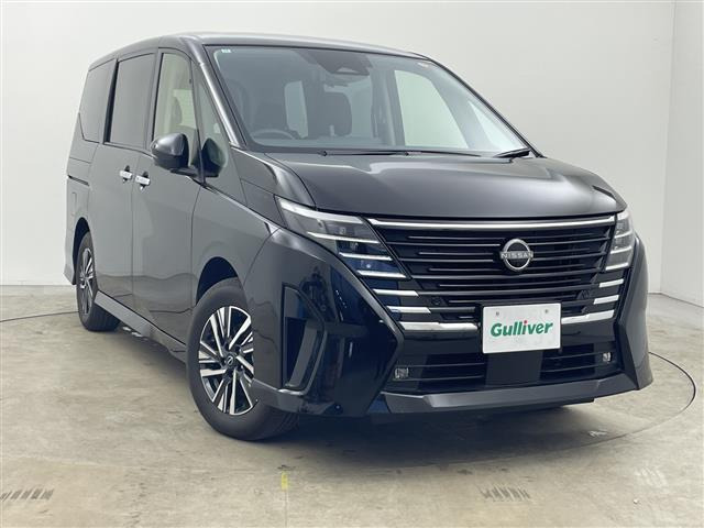 セレナ 1.4 e-4ORCE ハイウェイスターV 4WD 4WD 修復歴無し