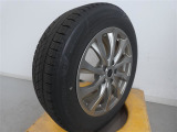 R5年式冬タイヤ215/60R17ブリジストン製です。
