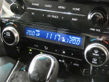 オートエアコンです。快適な温度を保ち、オールシーズン快適です。