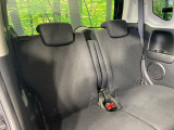 後部座席も気になるようなキズ・汚れやへたり等、大きなダメージはなく、良好な状態です。